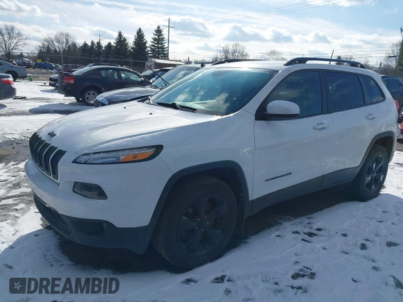 2018 Jeep Cherokee Latitude z VIN 1C4PJMCB1JD589697, wystawiony jako IAAI lot #41541689 z przebiegiem 131 694 mil mil oraz . Historia ofert i sprzedaży dostępna na DreamBid. Obrazek 17.