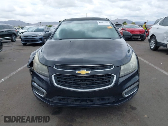 2015 Chevrolet Cruze LS z VIN 1G1PA5SH4F7155493, wystawiony jako IAAI lot #42202780 z przebiegiem 179 528 mil mil oraz . Historia ofert i sprzedaży dostępna na DreamBid. Obrazek 11.