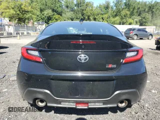2024 Toyota GR86 Premium with VIN JF1ZNBE17R8756676, listed as a Copart auction lot 70077604 with 1,296 mi miles and Salvage Title. Bid and sale history available at carsss.com. Image 6.