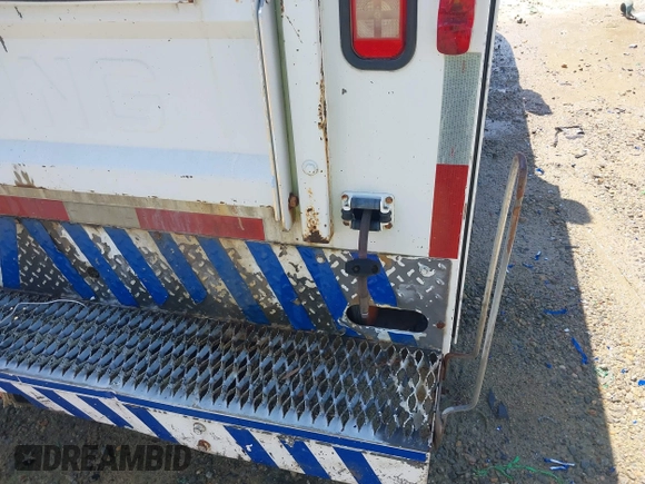 2008 Ford F-350 with VIN 1FDSF30568EB85539, listed as a IAAI auction lot 42207045 with 307,671 mi miles and . Bid and sale history available at DreamBid. Image 21.