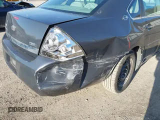 2008 Chevrolet Impala LS z VIN 2G1WB58K381310577, wystawiony jako IAAI lot #41977761 z przebiegiem 134 170 mil mil oraz . Historia ofert i sprzedaży dostępna na DreamBid. Obrazek 6.