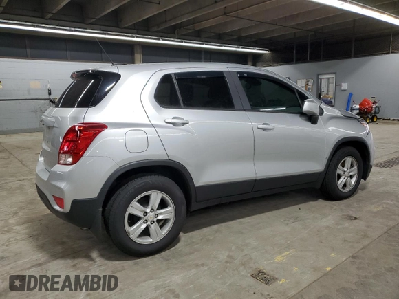 2020 Chevrolet Trax LS with VIN KL7CJKSB7LB327991, listed as a Copart auction lot 49324845 with 54,011 mi miles and Salvage Title. Bid and sale history available at DreamBid. Image 3.
