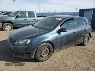2013 Volkswagen Golf w/Conv z VIN WVWDB7AJ7DW024682, wystawiony jako Copart lot #48399545 z przebiegiem 103 935 mil mil oraz Czysty tytuł • Clean title. Historia ofert i sprzedaży dostępna na DreamBid. Obrazek 1.