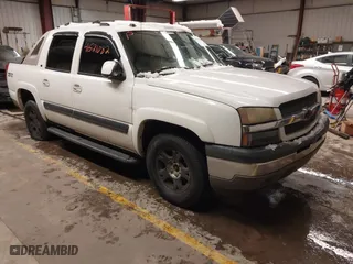 2005 Chevrolet Avalanche Z71 with VIN 3GNEK12Z45G285555, listed as a IAAI auction lot 41521082 with 235,615 mi miles. Bid and sale history available at carsss.com. Image 1.
