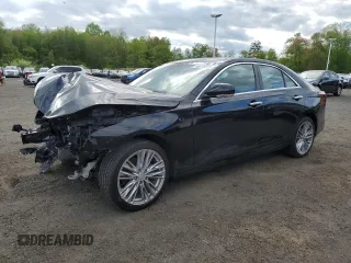 2023 Cadillac CT4 Premium Luxury z VIN 1G6DF5RK3P0119899, wystawiony jako Copart lot #56378225 z przebiegiem Nie podano mil oraz Szkody całkowita. Historia ofert i sprzedaży dostępna na DreamBid. Obrazek 1.
