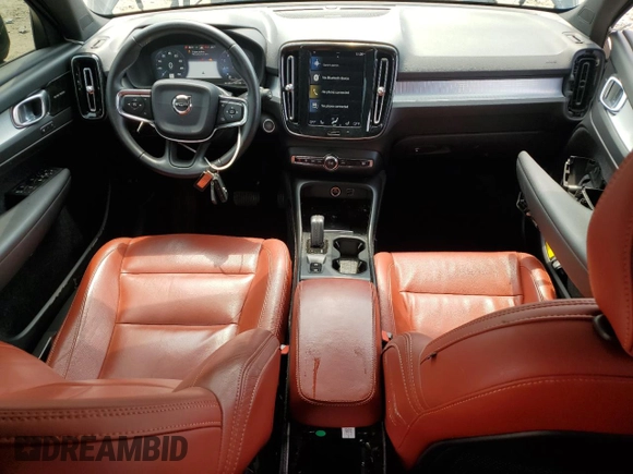 2019 Volvo XC40 Momentum with VIN YV4162XZ9K2009464, listed as a Copart auction lot 59635075 with 62,765 mi miles and Salvage title. Bid and sale history available at DreamBid. Image 8.