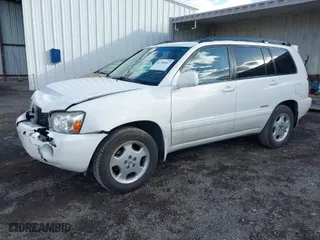 2007 Toyota Highlander w/3rd Row with VIN JTEEP21AX70209966, listed as a IAAI auction lot 41740667 with 113,262 mi miles. Bid and sale history available at carsss.com. Image 2.