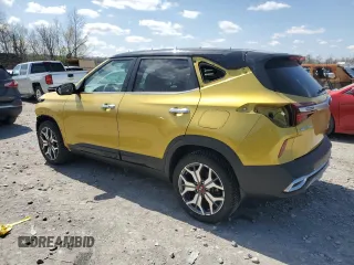 2021 Kia Seltos SX with VIN KNDETCA23M7213245, listed as a Copart auction lot 52227485 with 52,431 mi miles and Salvage Title. Bid and sale history available at carsss.com. Image 2.