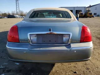 2004 Lincoln Town Car Signature with VIN 1LNHM81W24Y687185, listed as a Copart auction lot 48419585 with 147,481 mi miles and Salvage Title. Bid and sale history available at carsss.com. Image 6.