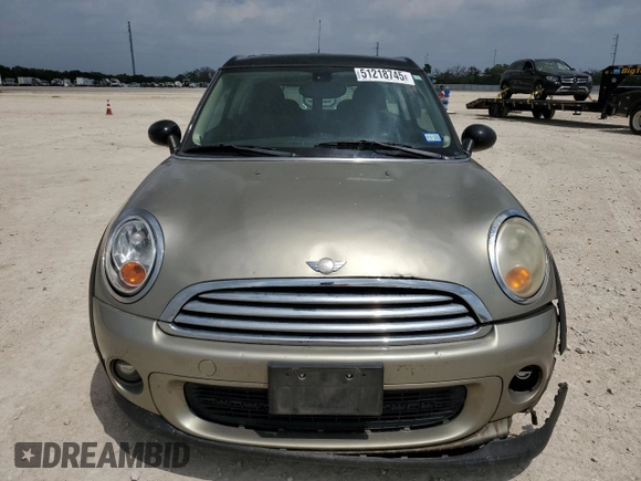 2011 MINI Clubman with VIN WMWZF3C51BTX81818, listed as a Copart auction lot 51218745 with 240,825 mi miles and Salvage Title. Bid and sale history available at DreamBid. Image 5.
