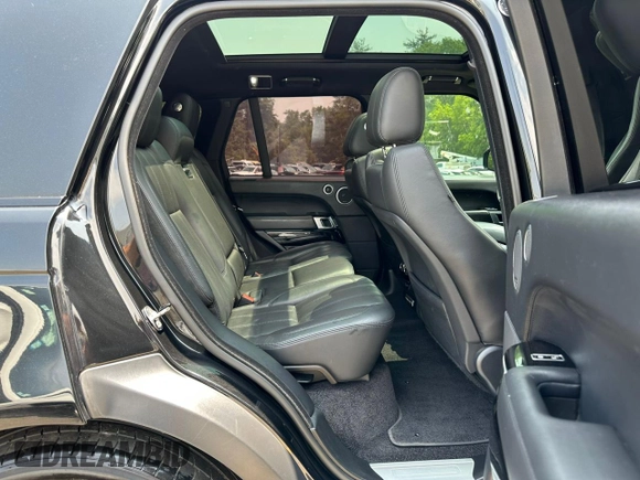 2015 Land Rover Range Rover HSE with VIN SALGS2VF1FA225878, listed as a Copart auction lot 61029065 with 143,000 mi miles and Clean title. Bid and sale history available at DreamBid. Image 5.