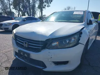 2015 Honda Accord Sedan LX with VIN 1HGCR2F33FA204165, listed as a IAAI auction lot 41631780 with 92,182 mi miles. Bid and sale history available at carsss.com. Image 6.