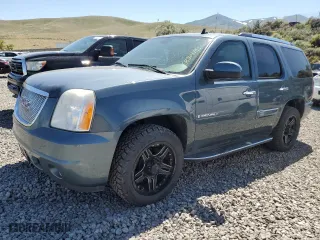 2007 GMC Yukon Denali with VIN 1GKFK63807J314796, listed as a Copart auction lot 67890393 with 204,190 mi miles and Salvage Title. Bid and sale history available at carsss.com. Image 1.