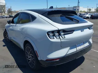 2021 Ford Mustang Mach-E GT z VIN 3FMTK4SX7MME00127, wystawiony jako IAAI lot #42229237 z przebiegiem 19 203 mil mil oraz . Historia ofert i sprzedaży dostępna na DreamBid. Obrazek 3.