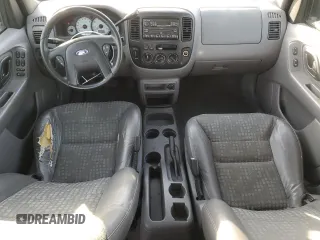 2001 Ford Escape XLS with VIN 1FMYU02101KE82516, listed as a Copart auction lot 46163255 with 190,989 mi miles and Salvage Title. Bid and sale history available at carsss.com. Image 8.
