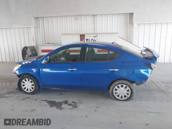 2014 Nissan Versa SV with VIN 3N1CN7AP0EL866801, listed as a IAAI auction lot 41422470 with 162,580 mi miles. Bid and sale history available at carsss.com. Image 15.