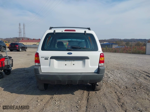 2003 Ford Escape XLS Popular with VIN 1FMYU92183KB46619, listed as a IAAI auction lot 40695244 with 0 mi miles. Bid and sale history available at carsss.com. Image 15.