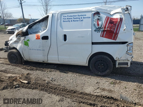 2020 Nissan NV200 S z VIN 3N6CM0KN4LK710541, wystawiony jako Copart lot #51330025 z przebiegiem Nie podano mil oraz Nie do naprawy • Non repairable. Historia ofert i sprzedaży dostępna na DreamBid. Obrazek 2.