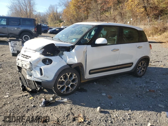 2014 FIAT 500L Trekking with VIN ZFBCFADH3EZ010853, listed as a Copart auction lot 78305134 with 112,381 mi miles and Salvage Title. Bid and sale history available at carsss.com. Image 1.