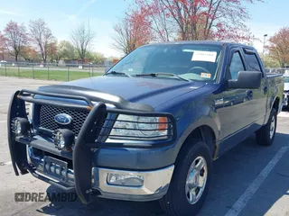 2004 Ford F-150 XLT with VIN 1FTRW14W24KA27415, listed as a IAAI auction lot 42081888 with 149,897 mi miles. Bid and sale history available at carsss.com. Image 2.