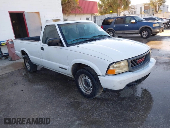 1999 GMC Sonoma with VIN 1GTCS1448XK513781, listed as a IAAI auction lot 41604322 with 216,174 mi miles. Bid and sale history available at carsss.com. Image 1.