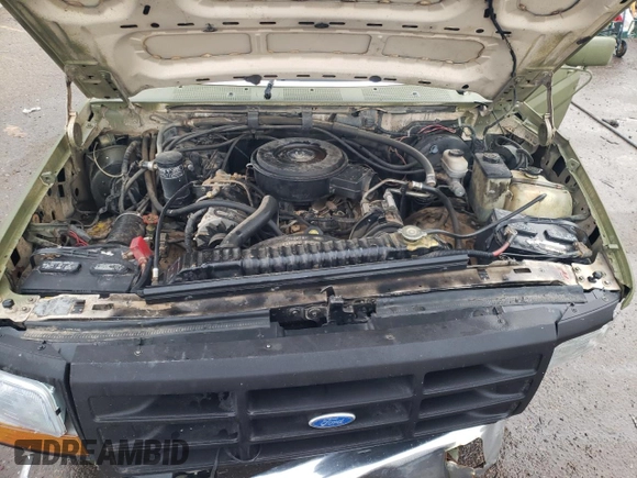 1992 Ford F-250 with VIN 1FTHX26M6NKA32015, listed as a Copart auction lot 87720755 with 226,056 mi miles and Salvage Title. Bid and sale history available at carsss.com. Image 11.