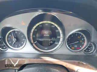 2013 Mercedes-Benz E 350 Luxury z VIN WDDHF5KB0DA745639, wystawiony jako IAAI lot #42407026 z przebiegiem 305 400 mil mil oraz . Historia ofert i sprzedaży dostępna na DreamBid. Obrazek 7.