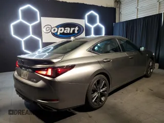 2021 Lexus ES with VIN 58AGZ1B17MU086913, listed as a Copart auction lot 81472824 with 27,013 mi miles and Clean Title. Bid and sale history available at carsss.com. Image 3.