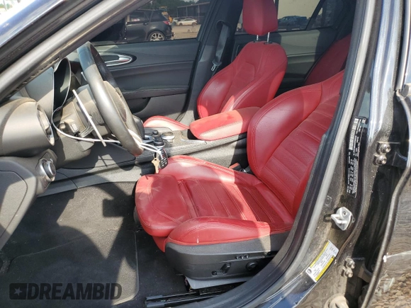2022 Alfa Romeo Giulia with VIN ZARFAMAN2N7660313, listed as a Copart auction lot 54412005 with 31,238 mi miles and Salvage title. Bid and sale history available at DreamBid. Image 7.