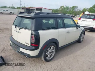 2012 MINI Clubman S z VIN WMWZG3C56CTY38335, wystawiony jako IAAI lot #41904328 z przebiegiem 46 003 mil mil oraz . Historia ofert i sprzedaży dostępna na DreamBid. Obrazek 4.