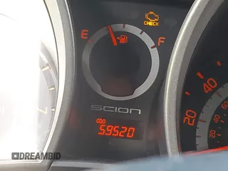 2013 Scion tC z VIN JTKJF5C76D3063593, wystawiony jako IAAI lot #41751475 z przebiegiem 59 520 mil mil oraz . Historia ofert i sprzedaży dostępna na DreamBid. Obrazek 7.
