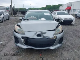 2013 Mazda 3 i Sport z VIN JM1BL1U75D1743637, wystawiony jako IAAI lot #42258672 z przebiegiem 151 404 mil mil oraz . Historia ofert i sprzedaży dostępna na DreamBid. Obrazek 12.