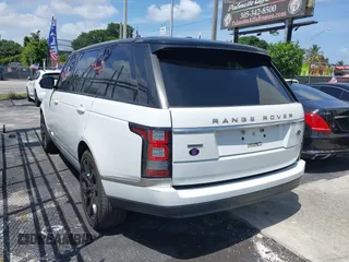 2015 Land Rover Range Rover Supercharged with VIN SALGS3TF6FA229384, listed as a IAAI auction lot 42092836 with 195,998 mi miles. Bid and sale history available at carsss.com. Image 3.