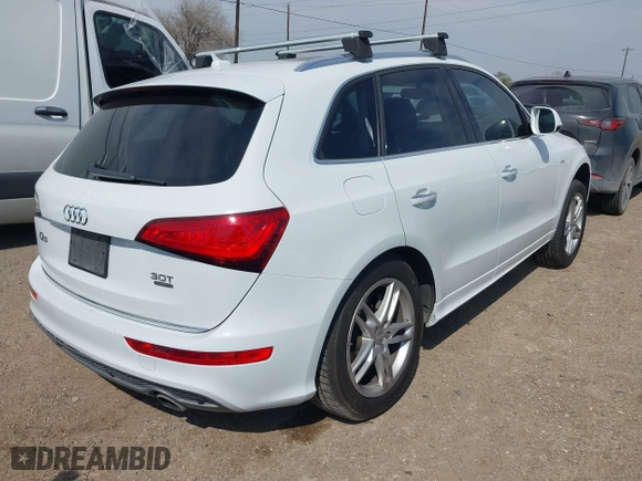 2015 Audi Q5 Premium Plus with VIN WA1DGAFP6FA079260, listed as a IAAI auction lot 41567591 with 195,848 mi miles. Bid and sale history available at carsss.com. Image 4.