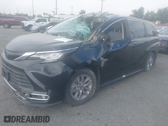 2022 Toyota Sienna XLE z VIN 5TDYRKEC8NS123217, wystawiony jako IAAI lot #42224483 z przebiegiem 73 802 mil mil oraz . Historia ofert i sprzedaży dostępna na DreamBid. Obrazek 17.