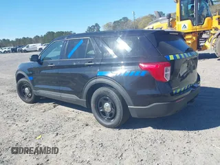2021 Ford Police Interceptor Utility z VIN 1FM5K8AB0MGB98697, wystawiony jako IAAI lot #41877811 z przebiegiem 23 127 mil mil oraz . Historia ofert i sprzedaży dostępna na DreamBid. Obrazek 3.
