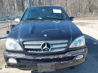 2005 Mercedes-Benz M-Class 3.7L with VIN 4JGAB57E05A537929, listed as a IAAI auction lot 41735013 with 175,695 mi miles. Bid and sale history available at carsss.com. Image 12.