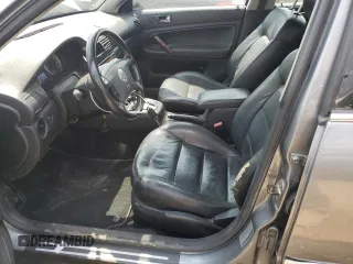 2003 Volkswagen Passat z VIN WVWPH63B83P389277, wystawiony jako Copart lot #66245594 z przebiegiem 108 579 mil mil oraz Szkoda całkowita • Salvage title. Historia ofert i sprzedaży dostępna na DreamBid. Obrazek 7.