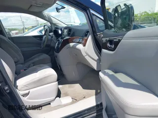 2015 Nissan Quest SV z VIN JN8AE2KP9F9124482, wystawiony jako IAAI lot #42195908 z przebiegiem 122 769 mil mil oraz . Historia ofert i sprzedaży dostępna na DreamBid. Obrazek 5.