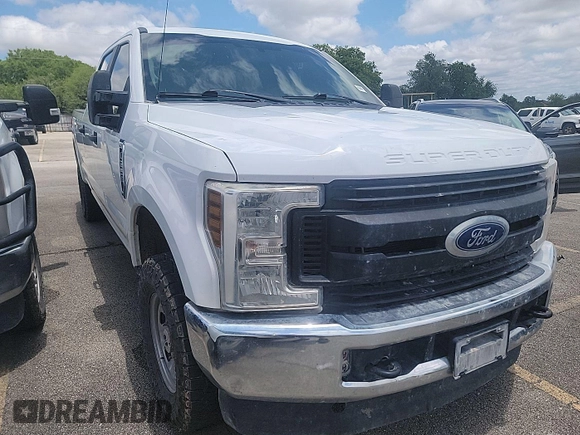 2019 Ford F-250 XL z VIN 1FT7W2B60KED86550, wystawiony jako IAAI lot #42501135 z przebiegiem 188 501 mil mil oraz . Historia ofert i sprzedaży dostępna na DreamBid. Obrazek 38.