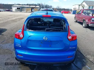 2011 Nissan Juke SL with VIN JN8AF5MV6BT017333, listed as a IAAI auction lot 41888660 with 82,059 mi miles. Bid and sale history available at carsss.com. Image 16.