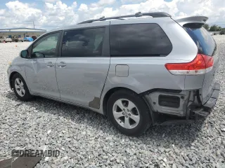 2012 Toyota Sienna LE AAS z VIN 5TDKK3DC6CS190493, wystawiony jako Copart lot #65000345 z przebiegiem 224 230 mil mil oraz Szkoda całkowita • Salvage title. Historia ofert i sprzedaży dostępna na DreamBid. Obrazek 2.