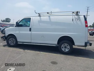 2014 GMC Savana Cargo z VIN 1GTW7FCA2E1903829, wystawiony jako IAAI lot #42432718 z przebiegiem 133 981 mil mil oraz . Historia ofert i sprzedaży dostępna na DreamBid. Obrazek 14.