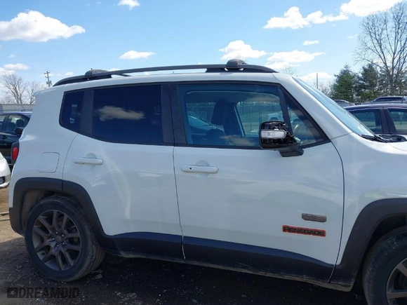 2016 Jeep Renegade Latitude with VIN ZACCJABT4GPC65046, listed as a IAAI auction lot 41882848 with 128,486 mi miles. Bid and sale history available at carsss.com. Image 14.