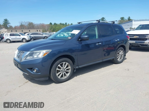 2014 Nissan Pathfinder SV with VIN 5N1AR2MM4EC637171, listed as a IAAI auction lot 42165474 with 152,543 mi miles. Bid and sale history available at carsss.com. Image 17.