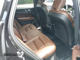 2021 Volvo XC60 Momentum with VIN YV4102DK4M1818887, listed as a IAAI auction lot 42246132 with 58,418 mi miles and . Bid and sale history available at DreamBid. Image 8.