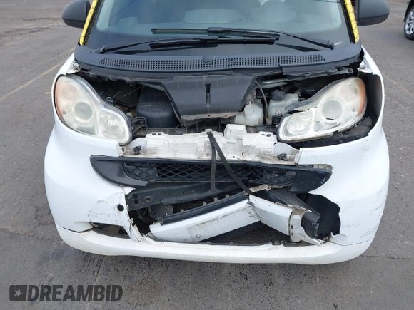 2008 Smart fortwo Pure z VIN WMEEJ31X18K126191, wystawiony jako IAAI lot #42045070 z przebiegiem 149 361 mil mil oraz . Historia ofert i sprzedaży dostępna na DreamBid. Obrazek 6.