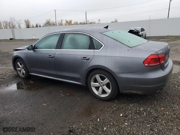 2012 Volkswagen Passat SE with VIN 1VWBP7A3XCC040866, listed as a Copart auction lot 82473374 with 157,391 mi miles and Salvage Title. Bid and sale history available at carsss.com. Image 2.