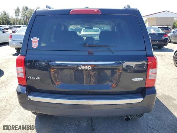 2016 Jeep Patriot Latitude with VIN 1C4NJRFB7GD725775, listed as a Copart auction lot 51952525 with 197,121 mi miles and Salvage Title. Bid and sale history available at carsss.com. Image 6.