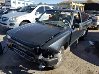 1992 Toyota Pickup z VIN 4TARN81A3NZ025195, wystawiony jako Copart lot #62085922 z przebiegiem 108 620 mil mil oraz Szkoda całkowita • Salvage title. Historia ofert i sprzedaży dostępna na DreamBid. Obrazek 1.